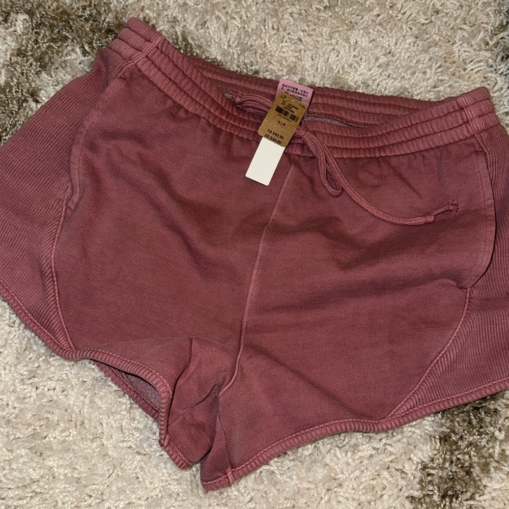 Ultra premium thick woven curved hem shorts size small nwt - Picture 3 of 6